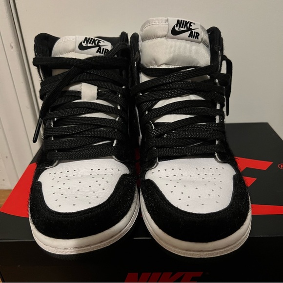 WMNS AIR JORDAN 1 RETRO HIGH OG 'TWIST' - Picture 4 of 6